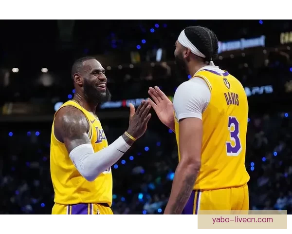 湖人惜败活塞老詹肯定全队韧性 里夫斯称喜欢球队竞争态度